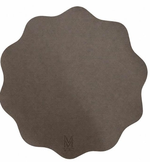 Back Logo Maison Mazal Scalloped Placemat: Coffee Set of 4
