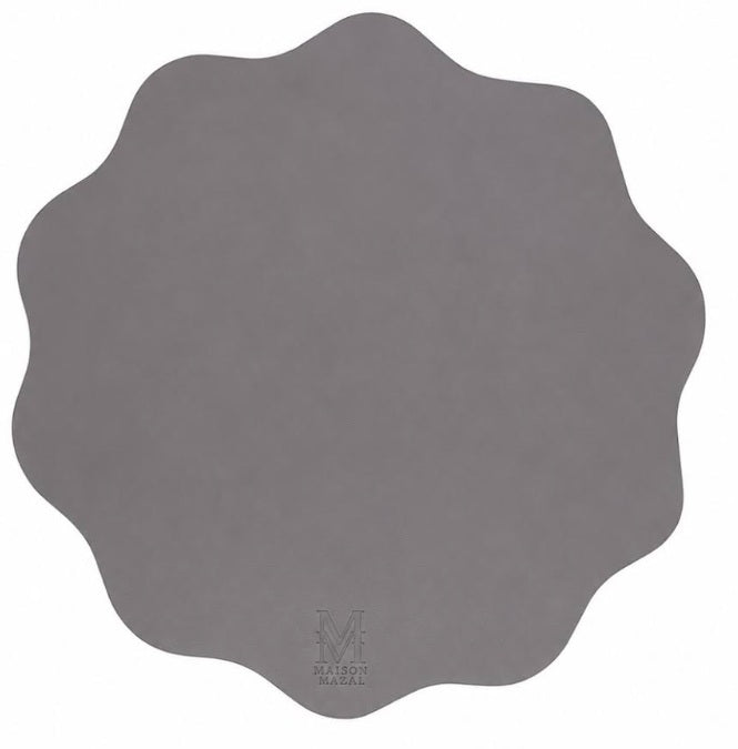 Back Logo Maison Mazal Scalloped Placemat: Lilac